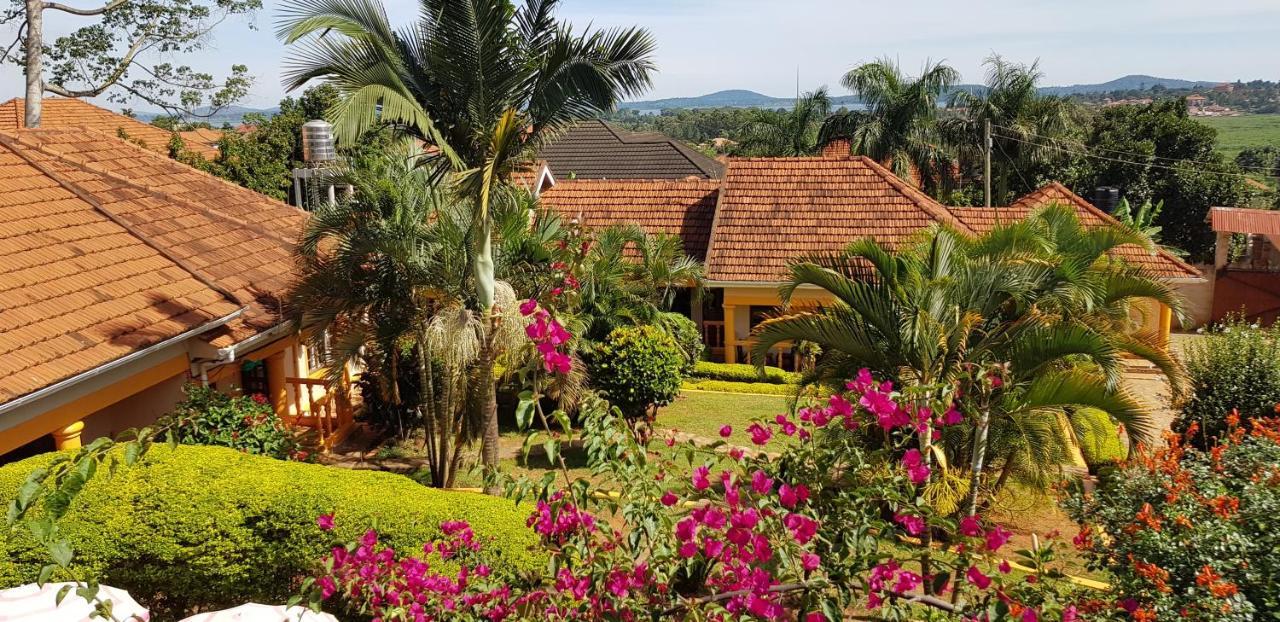 Keelan ace villas Kampala Kamer foto